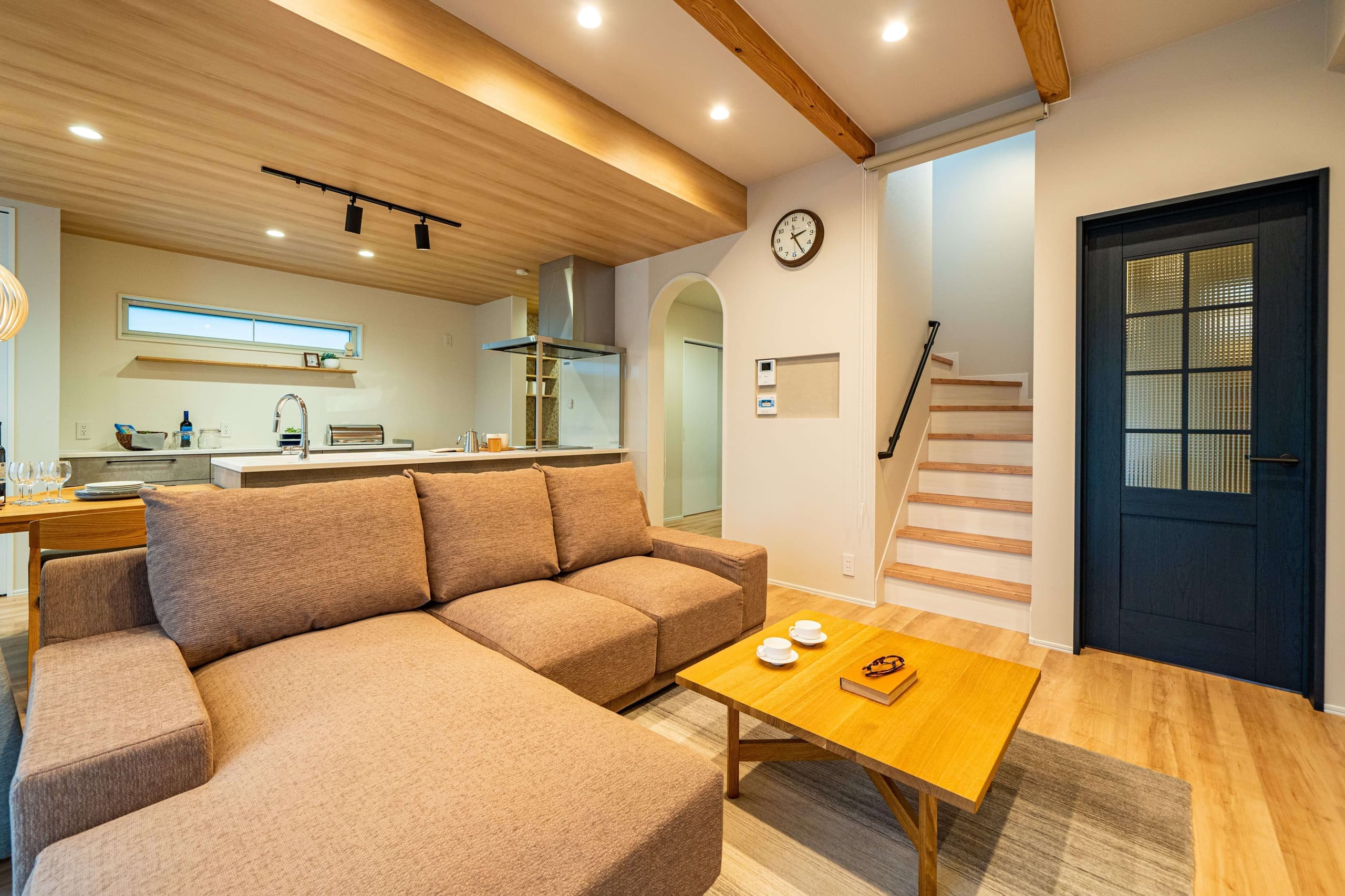 トミソー　施工事例　アクセントタイルの家